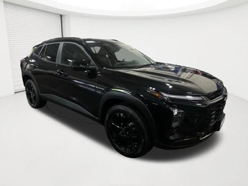 Mosaic Black Metallic 2025 Chevrolet Trax ACTIV
