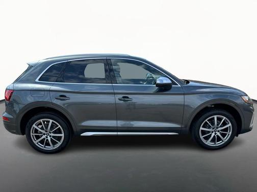 Daytona Gray Pearl Effect 2023 Audi SQ5 3.0T Premium Plus