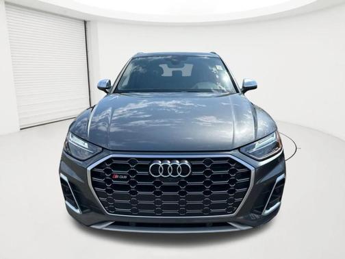 Daytona Gray Pearl Effect 2023 Audi SQ5 3.0T Premium Plus
