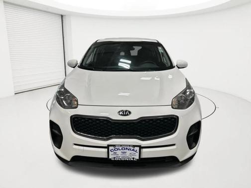 Clear White 2018 Kia Sportage LX