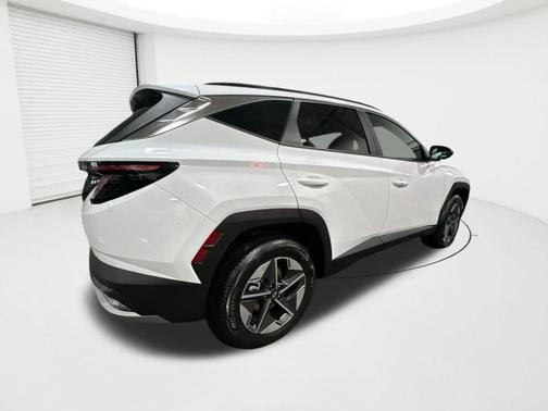 Pearl 2026 Hyundai TUCSON Hybrid SEL Convenience