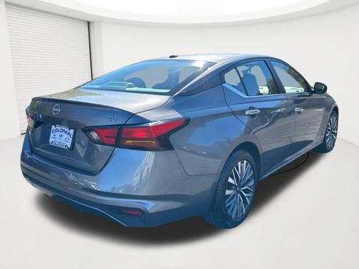 Gun Metallic 2024 Nissan Altima 2.5 SV