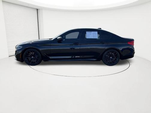 Black Sapphire Metallic 2020 BMW M550 i xDrive