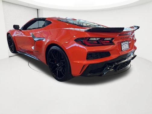 Sebring Orange Tintcoat 2026 Chevrolet Corvette Z06