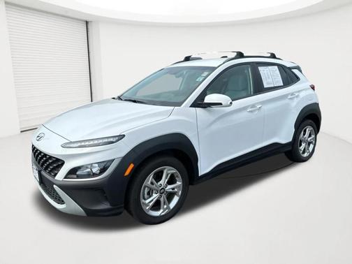Lunar White 2023 Hyundai KONA SEL