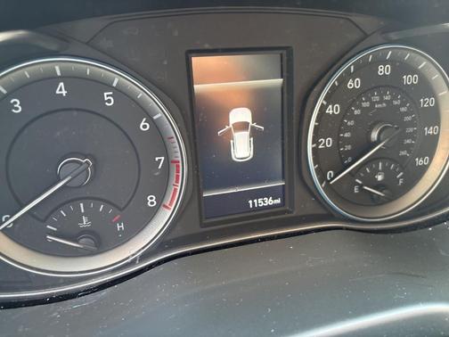 Lunar White 2023 Hyundai KONA SEL