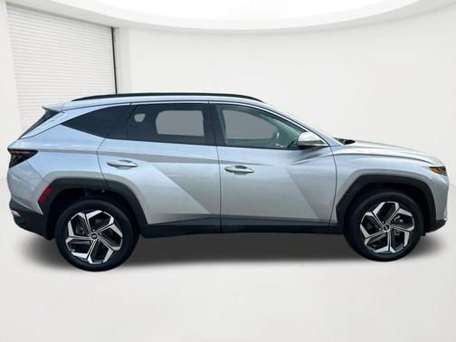 Shimmering Silver 2023 Hyundai TUCSON Limited