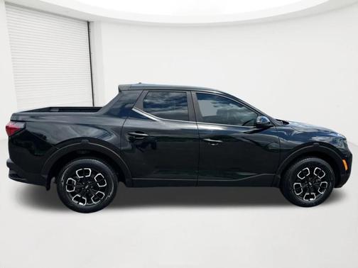 Phantom Black 2022 Hyundai SANTA CRUZ 2.5L SEL