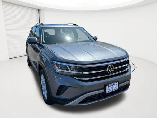Platinum Gray Metallic 2022 Volkswagen Atlas 2.0T SE