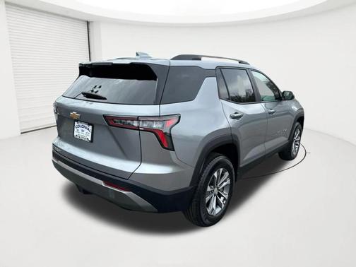 Sterling Gray Metallic 2026 Chevrolet Equinox LT
