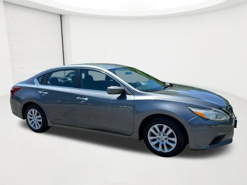 Gun Metallic 2018 Nissan Altima 2.5 S
