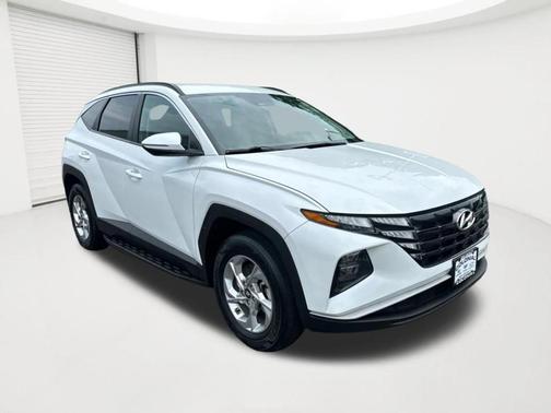 Quartz White 2022 Hyundai TUCSON SEL