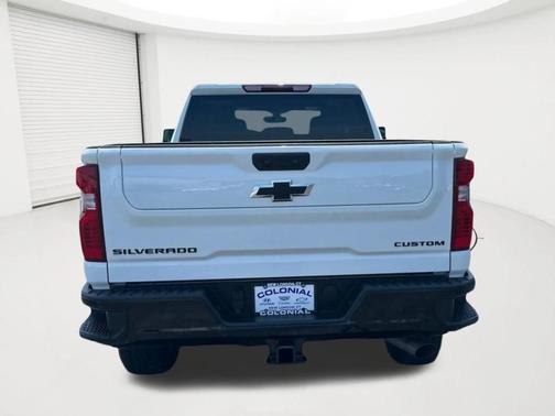 Summit White 2023 Chevrolet Silverado 2500 Custom