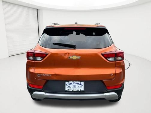 Vivid Orange Metallic 2022 Chevrolet Trailblazer LT