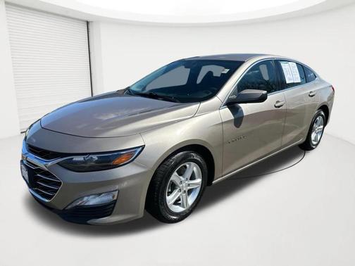 Mineral Gray Metallic 2023 Chevrolet Malibu LT