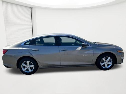 Mineral Gray Metallic 2023 Chevrolet Malibu LT