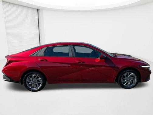 Red 2024 Hyundai ELANTRA SEL