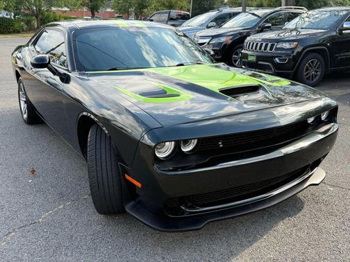 2017 Dodge Challenger SXT