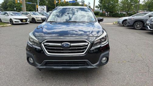 Crystal Black Silica 2018 Subaru Outback 3.6R Touring
