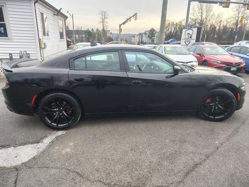 2016 Dodge Charger SXT