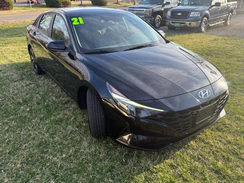 2021 Hyundai ELANTRA SEL