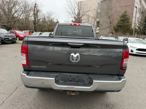 2022 RAM 2500 Big Horn Crew Cab 4x4 8' Box