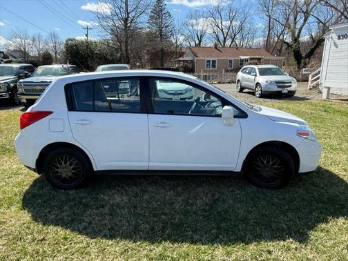 2011 Nissan Versa 1.8 S