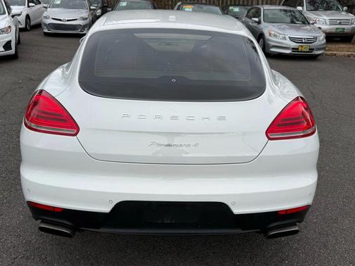 2014 Porsche Panamera 4