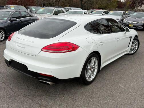 2014 Porsche Panamera 4