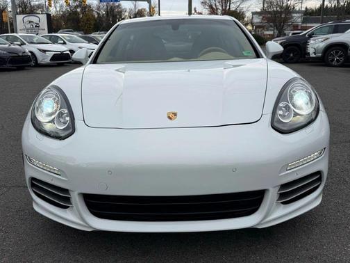 2014 Porsche Panamera 4
