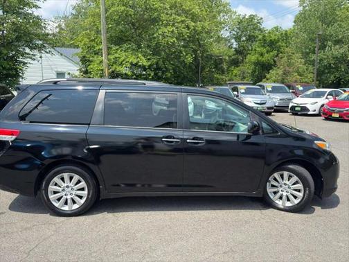 2013 Toyota Sienna XLE