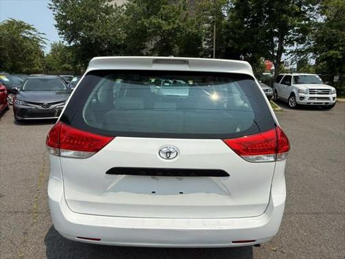 2014 Toyota Sienna L