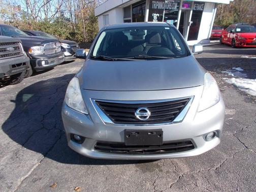 2013 Nissan Versa 1.6 SL