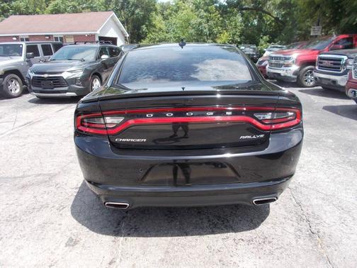 Pitch Black 2015 Dodge Charger SXT