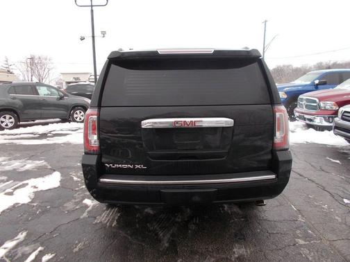 2017 GMC Yukon XL Denali