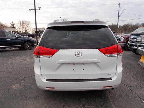 2012 Toyota Sienna LE
