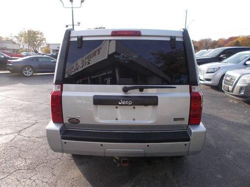 2008 Jeep Commander Sport