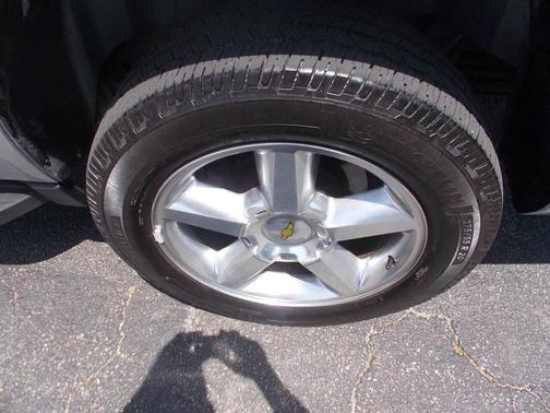 Silver Ice Metallic 2013 Chevrolet Avalanche LS