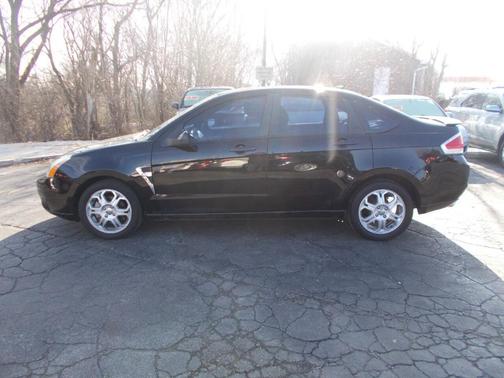 Photo 2 of 21 of 2008 Ford Focus SES