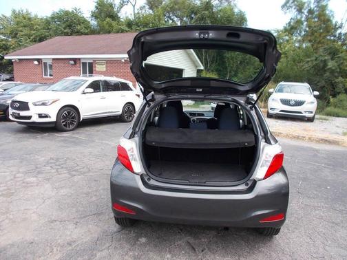 2013 Toyota Yaris LE