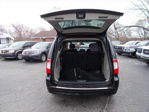 2013 Chrysler Town & Country Touring
