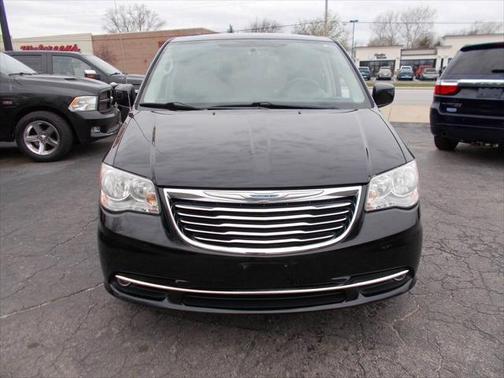2013 Chrysler Town & Country Touring