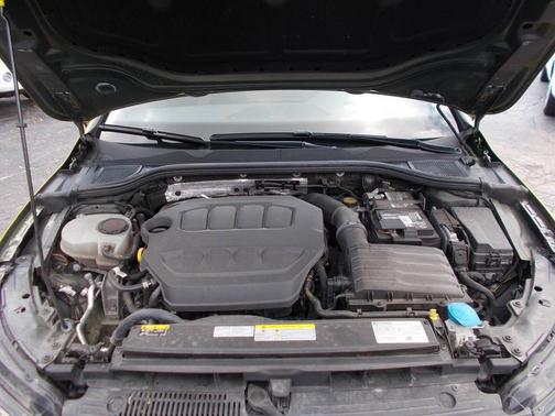 2022 Volkswagen Golf GTI 2.0T Autobahn 4-Door
