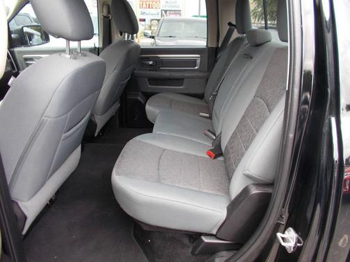 2014 RAM 1500 Big Horn 4x4 4dr Crew Cab 5.5 ft. SB Pickup