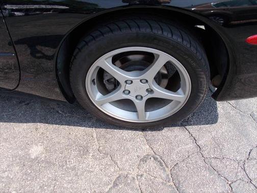 2002 Chevrolet Corvette Base