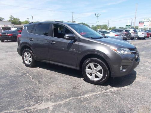 Classic Silver Metallic 2014 Toyota RAV4 XLE