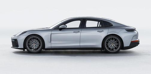 2026 Porsche Panamera 4