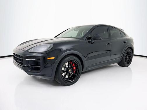 Chromite Black Metallic 2026 Porsche Cayenne GTS