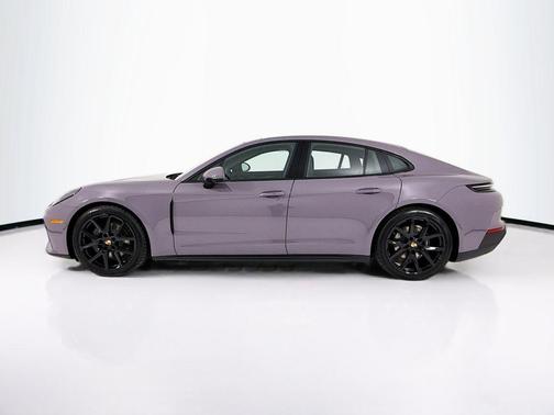 2026 Porsche Panamera 4