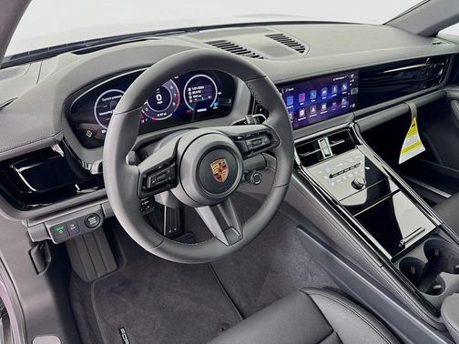 2026 Porsche Panamera 4